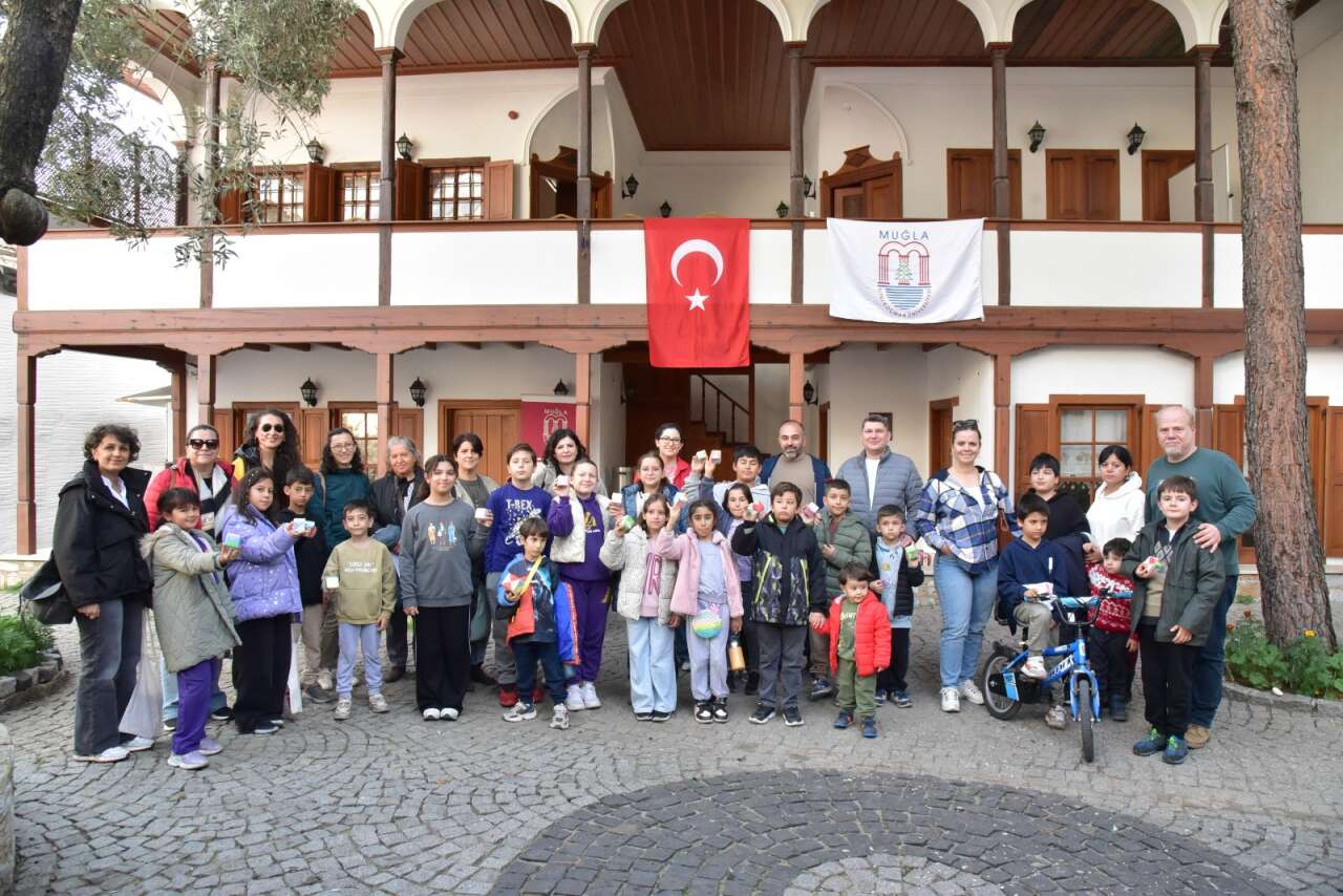 MSKÜ’de Origami Atölyesi: Çocuklar Katlayarak Geometrinin Sırlarını Öğrendi 3